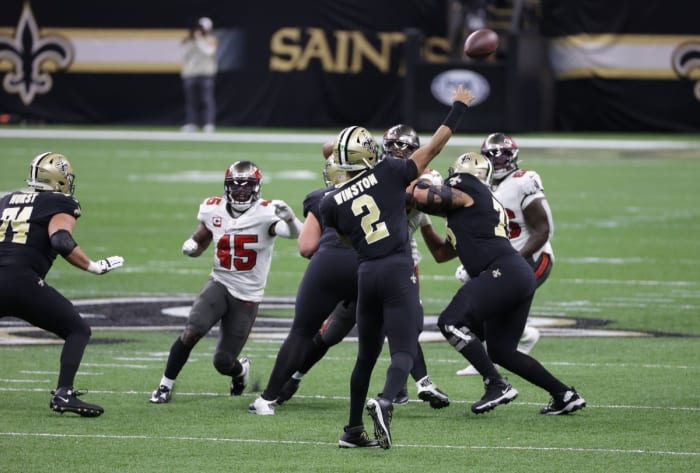 Jan 17, 2021; New Orleans, LA, USA; Saints quarterback Jameis Winston (2) throws a touchdown pass to wide receiver Tre'Quan Smith against the Buccaneers during the second quarter in a NFC Divisional Round playoff game at Mercedes-Benz Superdome. Mandatory Credit: Derick E. Hingle-USA TODAY Sports